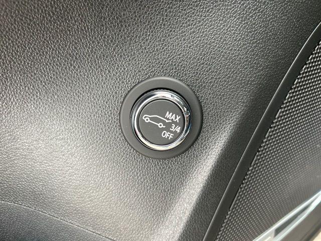 new 2025 Buick Envision car, priced at $37,800