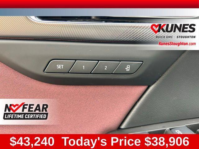 new 2025 Buick Envision car, priced at $38,906