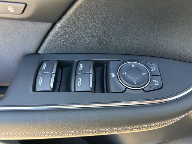 new 2025 Buick Envision car, priced at $39,385