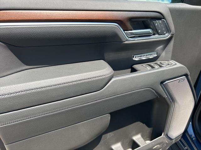 new 2025 GMC Sierra 1500 car, priced at $73,011
