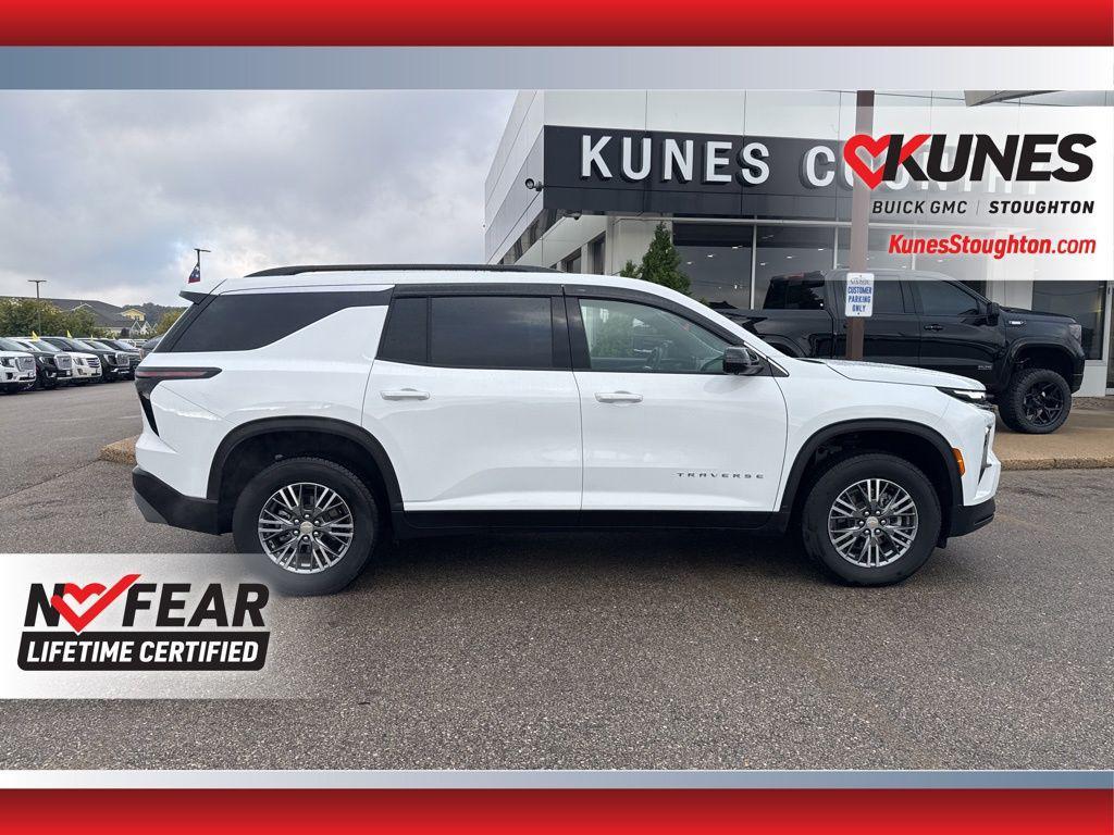 used 2025 Chevrolet Traverse car, priced at $38,977