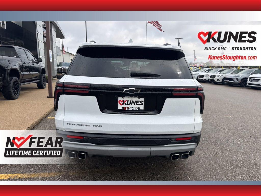 used 2025 Chevrolet Traverse car, priced at $38,977