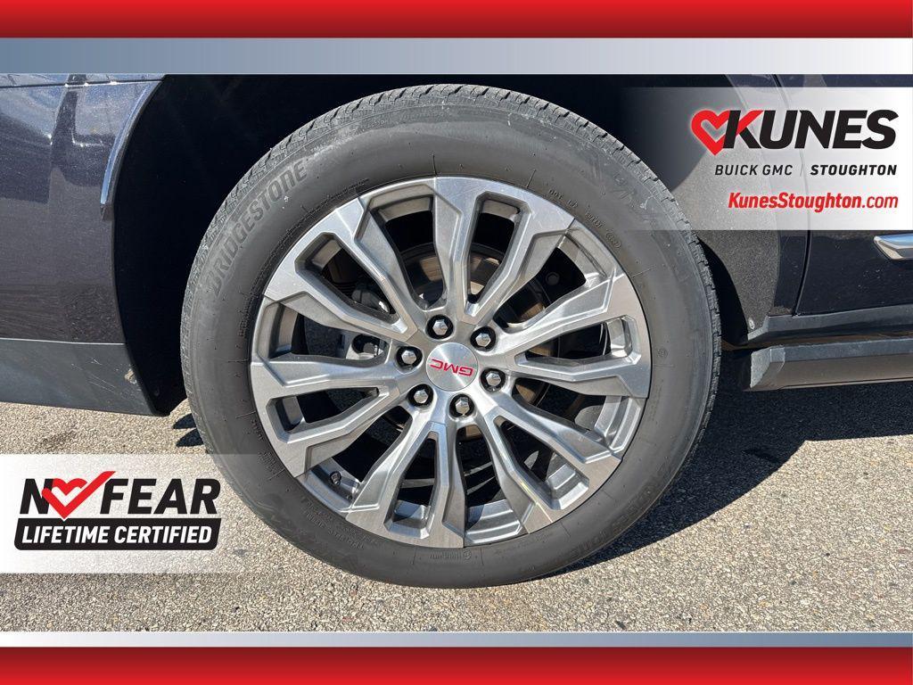 used 2024 GMC Yukon car, priced at $65,977