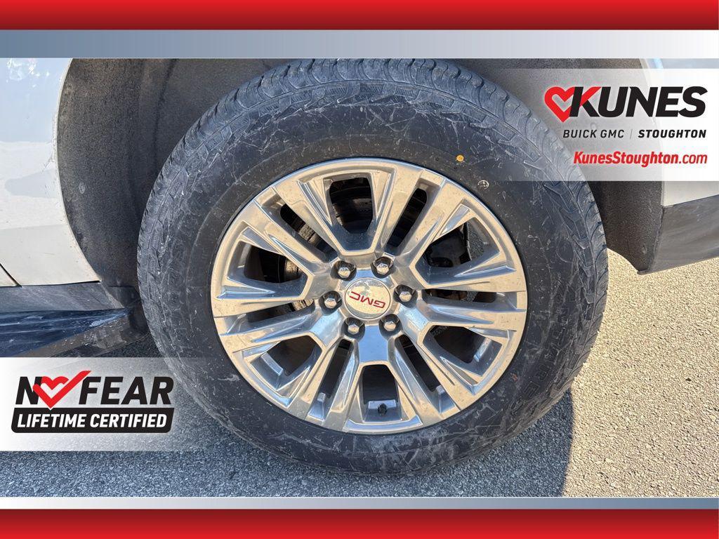 used 2023 GMC Yukon XL car, priced at $59,977