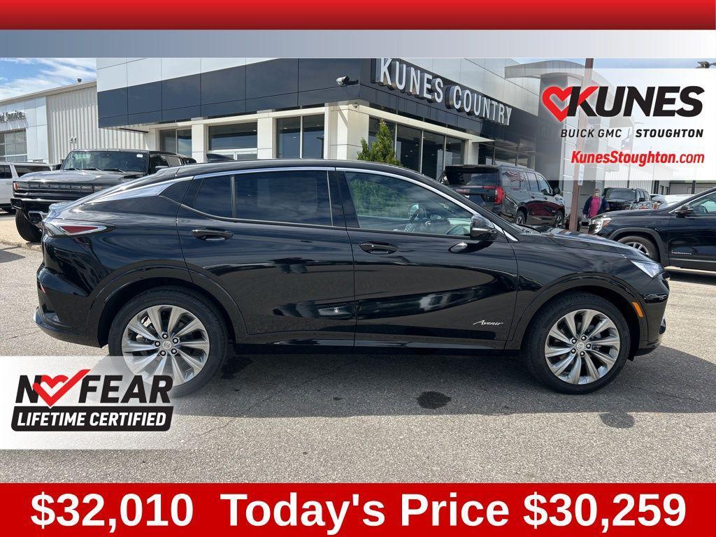 new 2025 Buick Envista car, priced at $30,259
