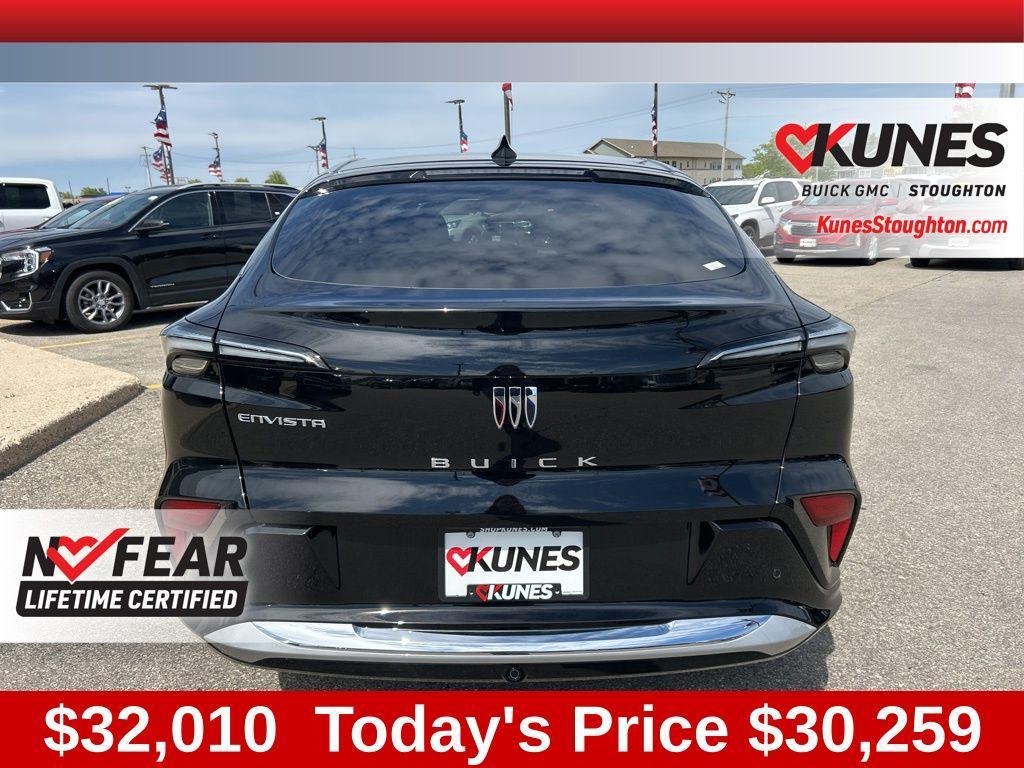 new 2025 Buick Envista car, priced at $30,259