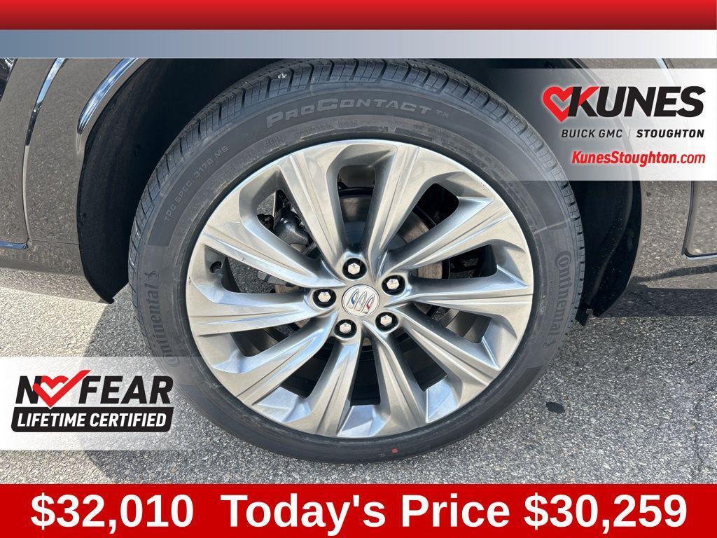 new 2025 Buick Envista car, priced at $30,259