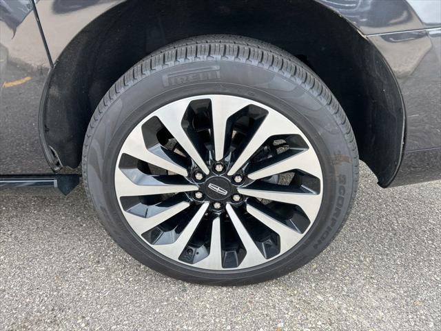 used 2024 Lincoln Navigator car, priced at $76,977
