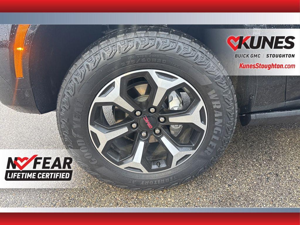 used 2025 GMC Yukon car, priced at $75,977