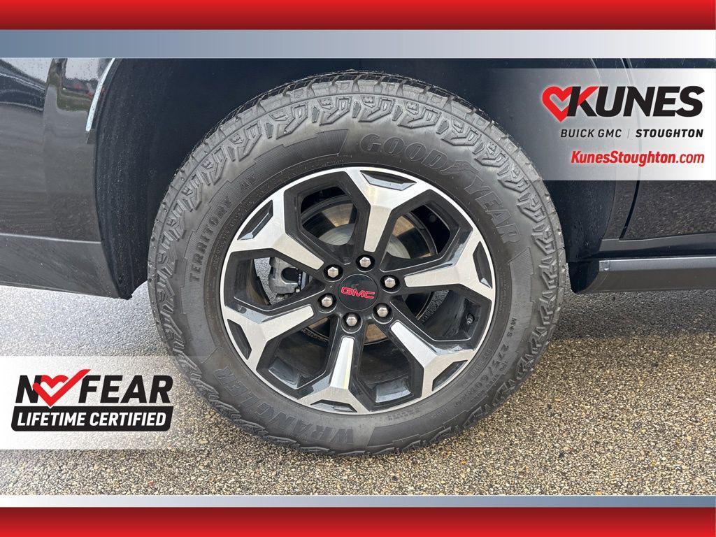 used 2025 GMC Yukon car, priced at $75,977