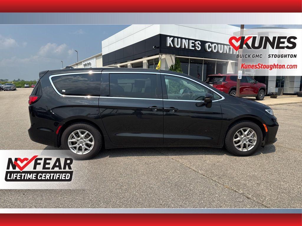 used 2023 Chrysler Pacifica car, priced at $23,477