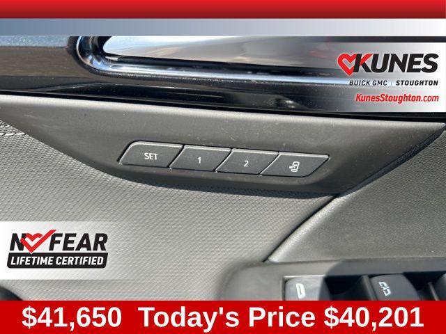 new 2025 Buick Envision car, priced at $40,201