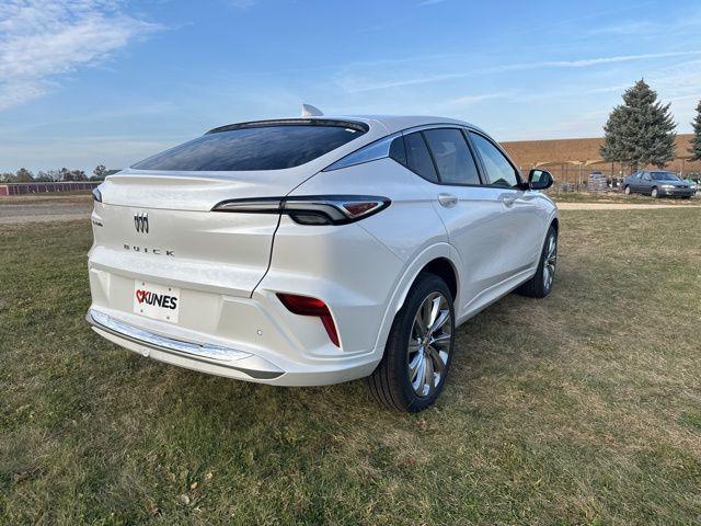 new 2025 Buick Envista car, priced at $30,810