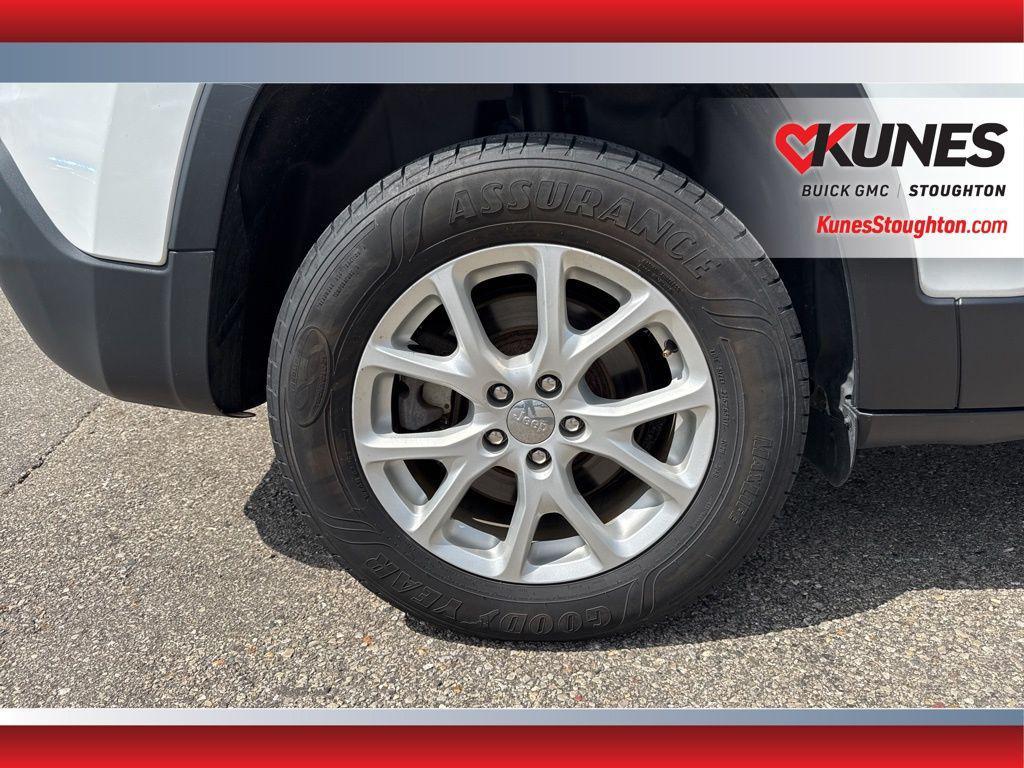 used 2016 Jeep Cherokee car, priced at $8,977