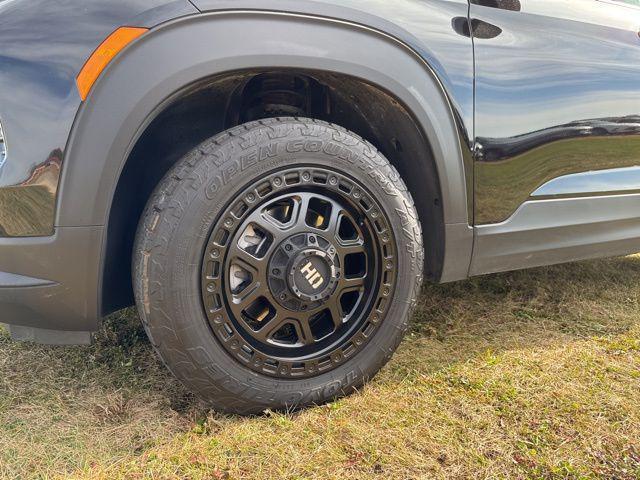 used 2024 Chevrolet TrailBlazer car, priced at $27,677