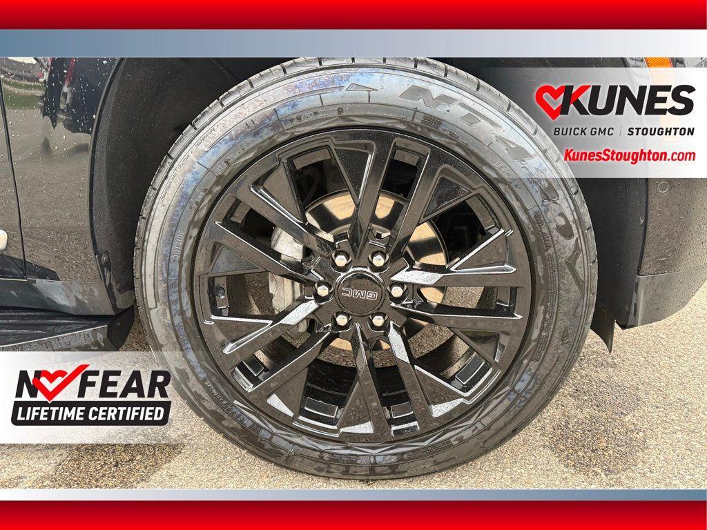 used 2025 GMC Yukon car, priced at $82,977