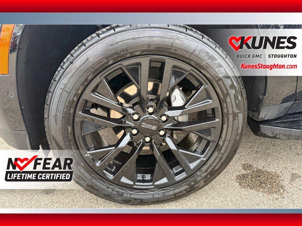 used 2025 GMC Yukon car, priced at $82,977