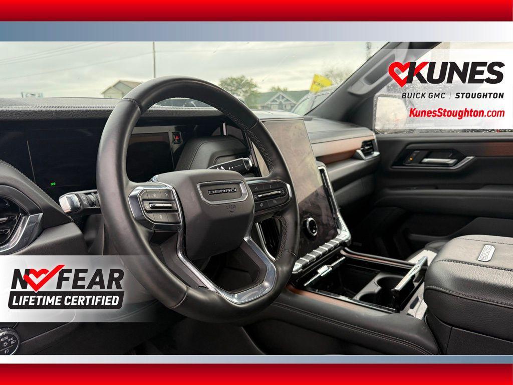 used 2025 GMC Yukon car, priced at $82,977