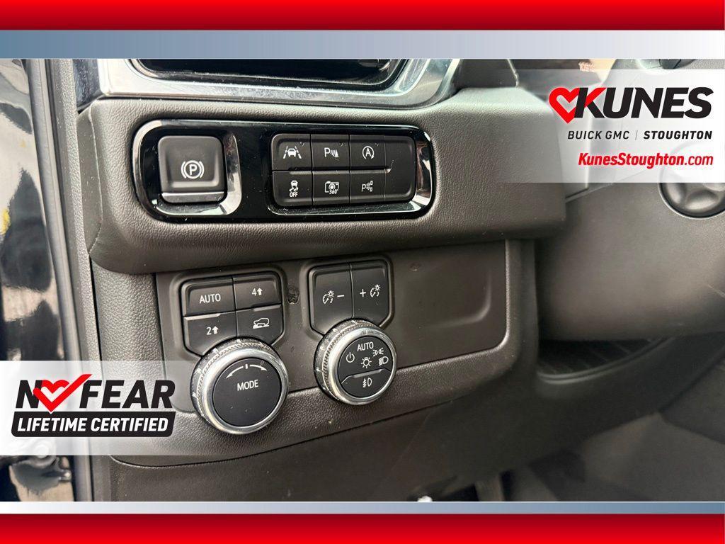used 2025 GMC Yukon car, priced at $82,977