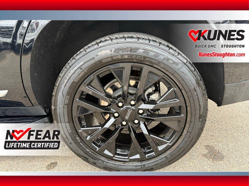 used 2025 GMC Yukon car, priced at $82,977
