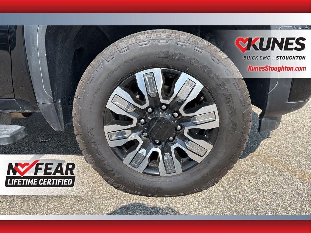 used 2025 GMC Sierra 2500 car, priced at $71,977