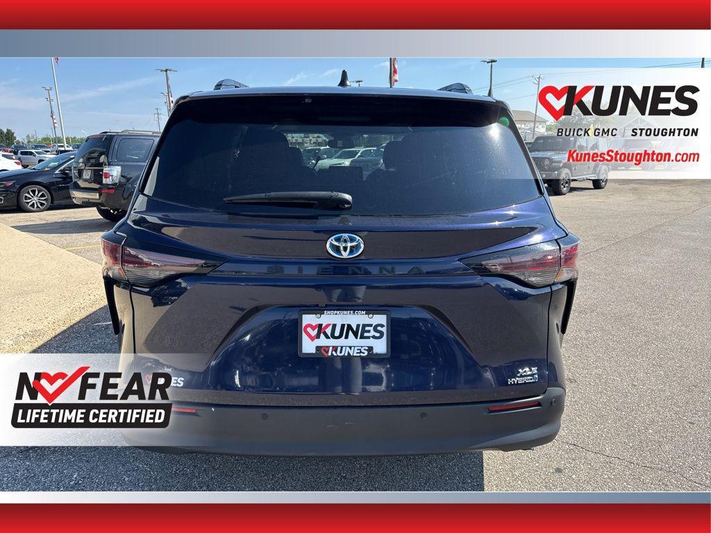 used 2024 Toyota Sienna car, priced at $40,977