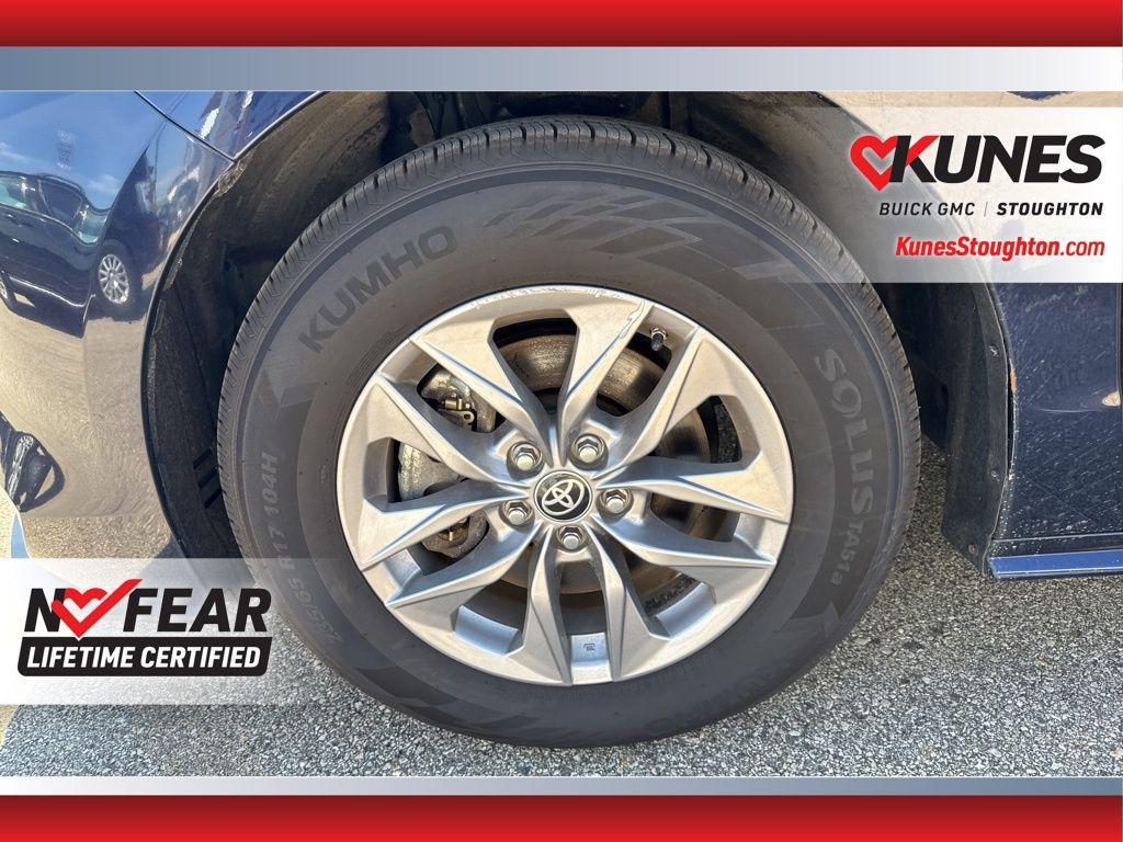 used 2024 Toyota Sienna car, priced at $40,977