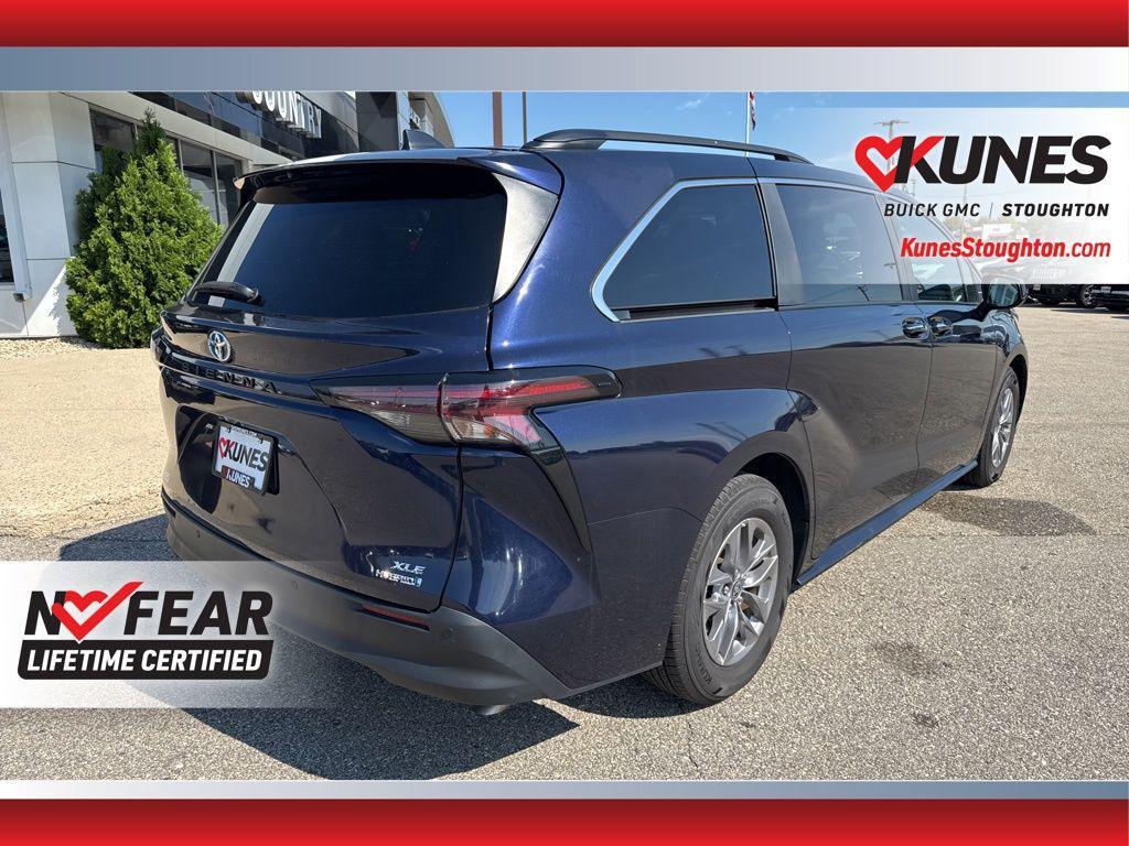 used 2024 Toyota Sienna car, priced at $40,977