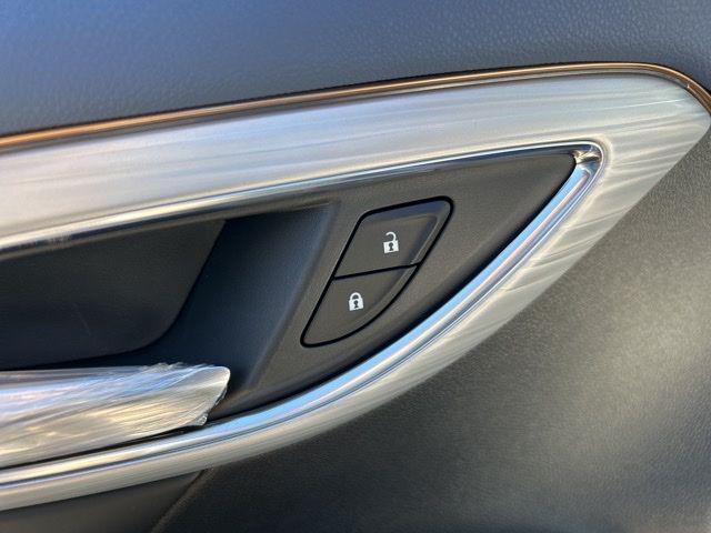 new 2025 Buick Envision car, priced at $44,595