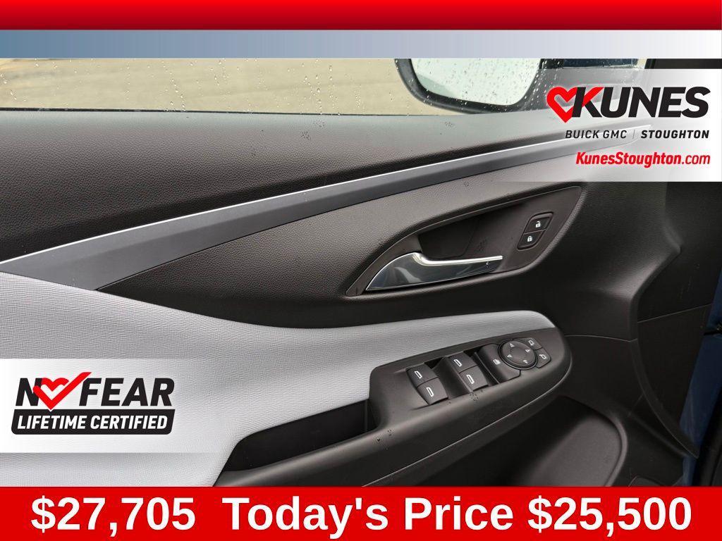 new 2025 Buick Envista car, priced at $25,500