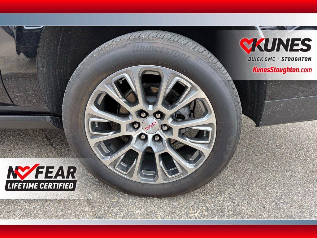 used 2025 GMC Yukon XL car, priced at $81,977