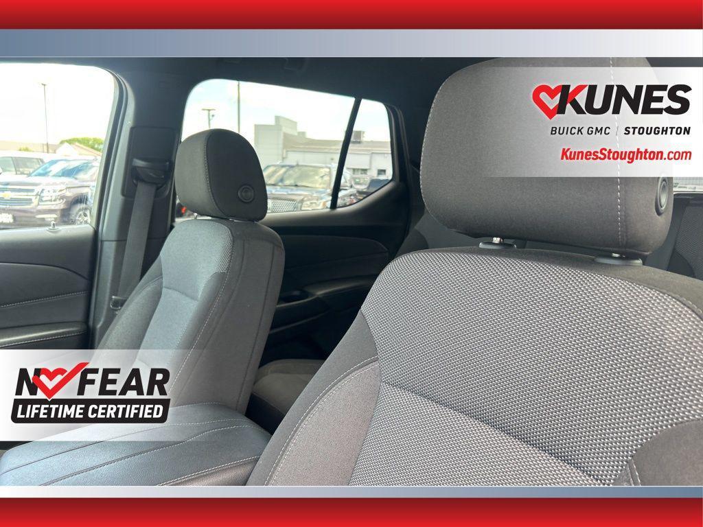 used 2023 Chevrolet Traverse car, priced at $27,777