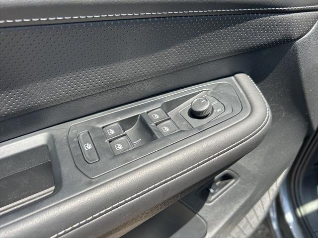 used 2025 Volkswagen Atlas car, priced at $43,977
