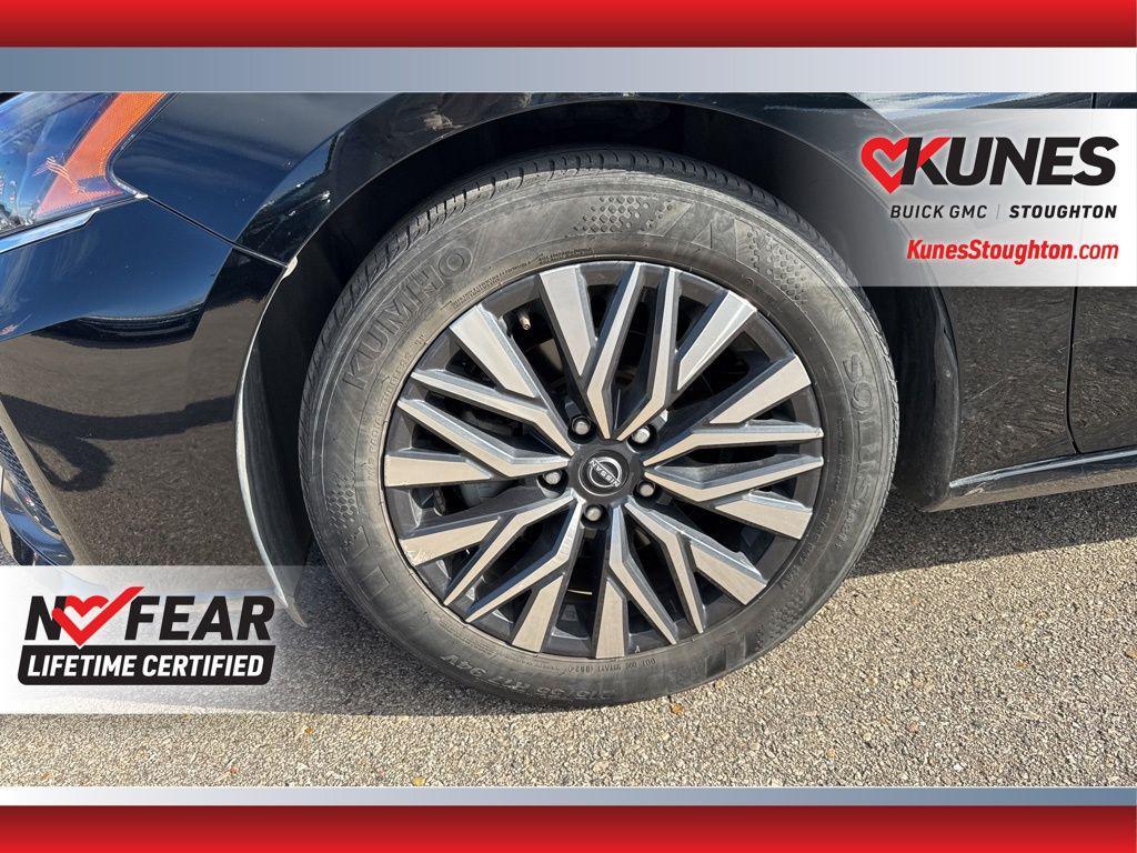 used 2024 Nissan Altima car, priced at $19,977
