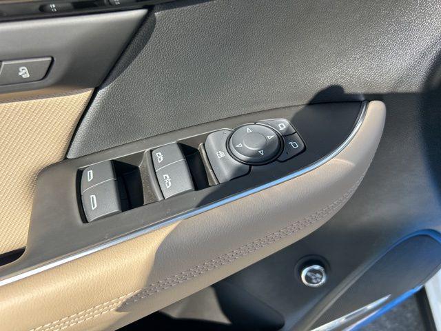 new 2025 Buick Envision car, priced at $39,155