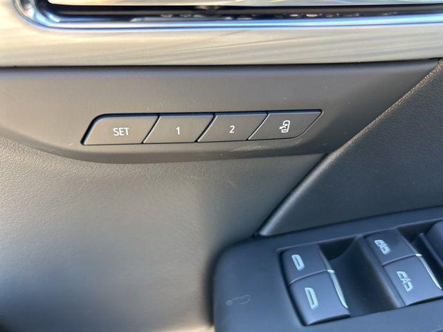 new 2025 Buick Envision car, priced at $44,595