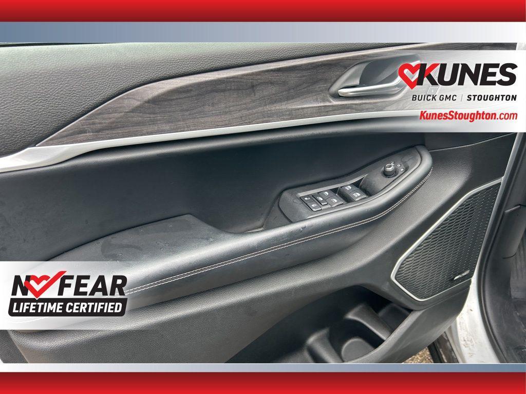 used 2021 Jeep Grand Cherokee L car, priced at $27,977