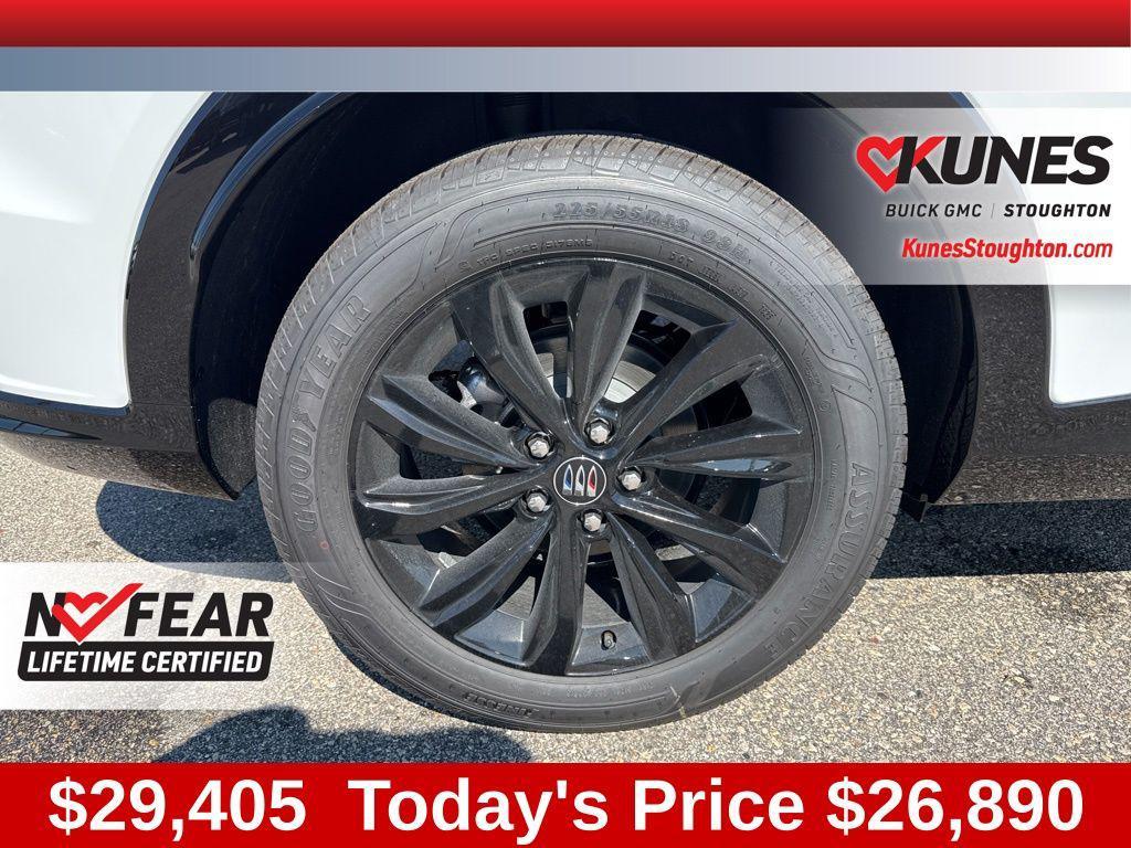 new 2025 Buick Envista car, priced at $26,890