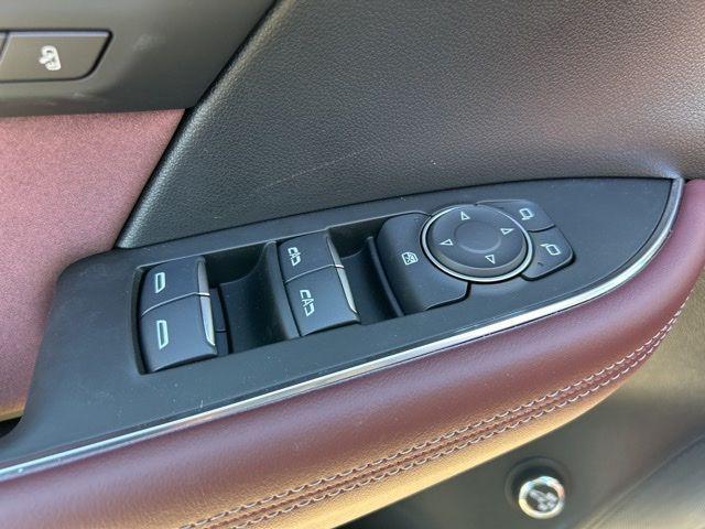 new 2025 Buick Envision car, priced at $39,735