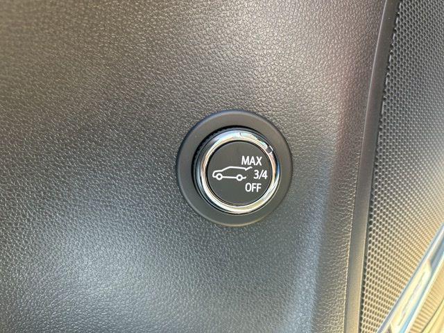 new 2025 Buick Envision car, priced at $39,735