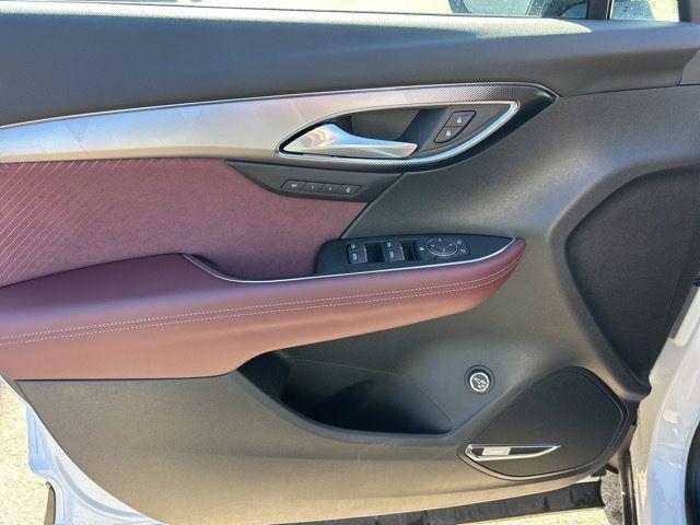new 2025 Buick Envision car, priced at $39,735