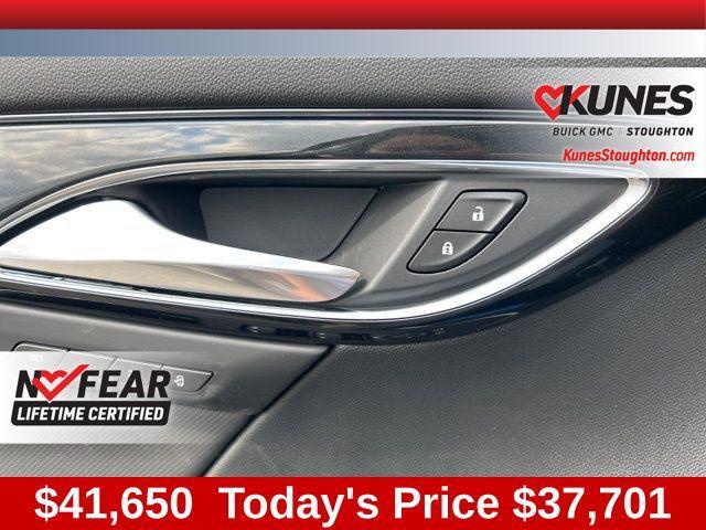 new 2025 Buick Envision car, priced at $37,701