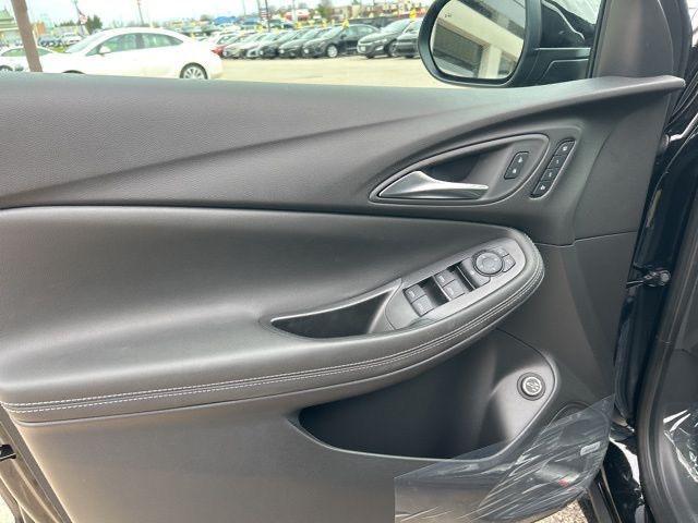 new 2025 Buick Encore GX car, priced at $36,625