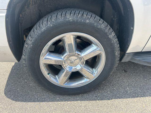 used 2014 Chevrolet Suburban car, priced at $16,977