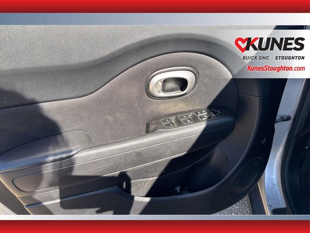 used 2014 Kia Soul car, priced at $2,277