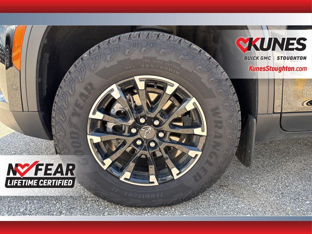 used 2024 Chevrolet Traverse car, priced at $45,977