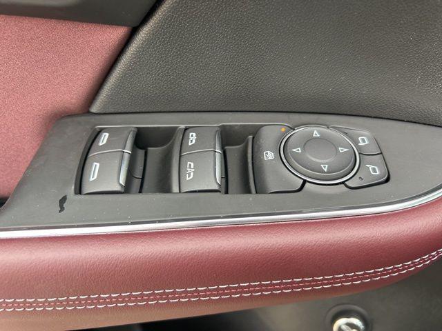 new 2025 Buick Envision car, priced at $41,035