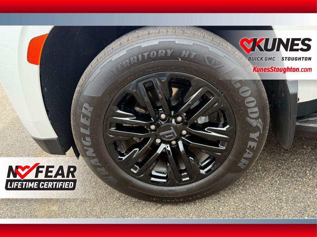 used 2023 GMC Yukon car, priced at $48,977