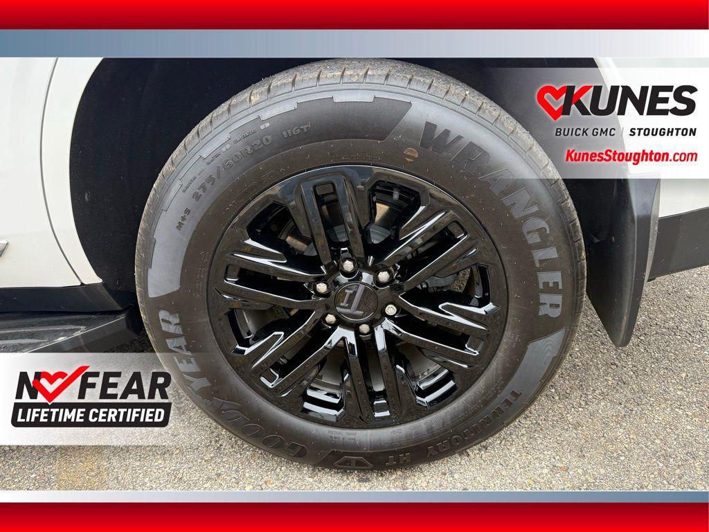 used 2023 GMC Yukon car, priced at $48,977