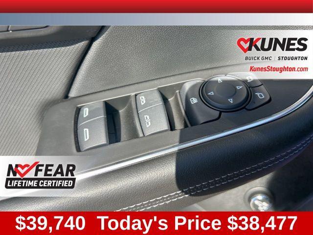 new 2025 Buick Envision car, priced at $38,477